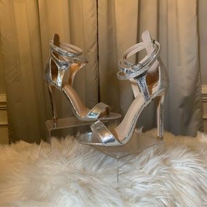 Windsor Metallic Women’s Heeled Ankle Strap Size 7